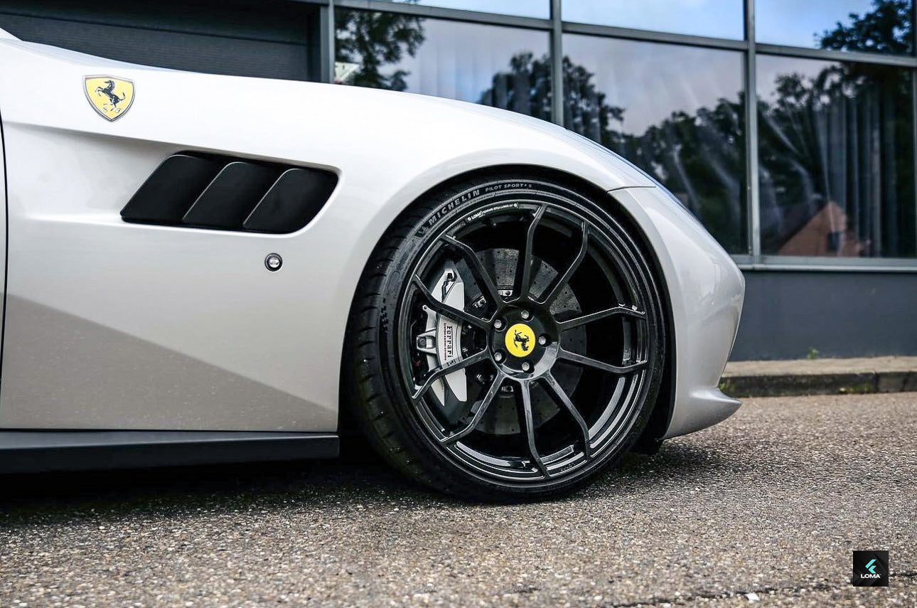 Detailed view of the LOMA Forged GT3 rims on the Ferrari GTC4 Lusso.