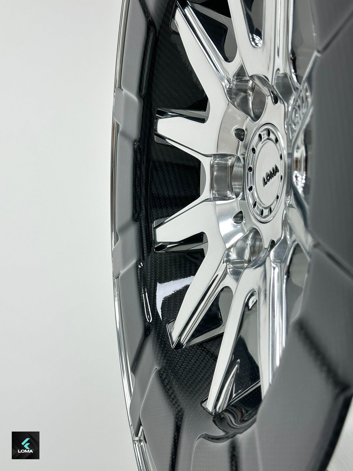 LOMA Forged CF24 F1 AERODISC wheels, a perfect match for black C8 Corvette